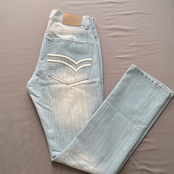 Lightly used Jeans - Picture 1 of 2